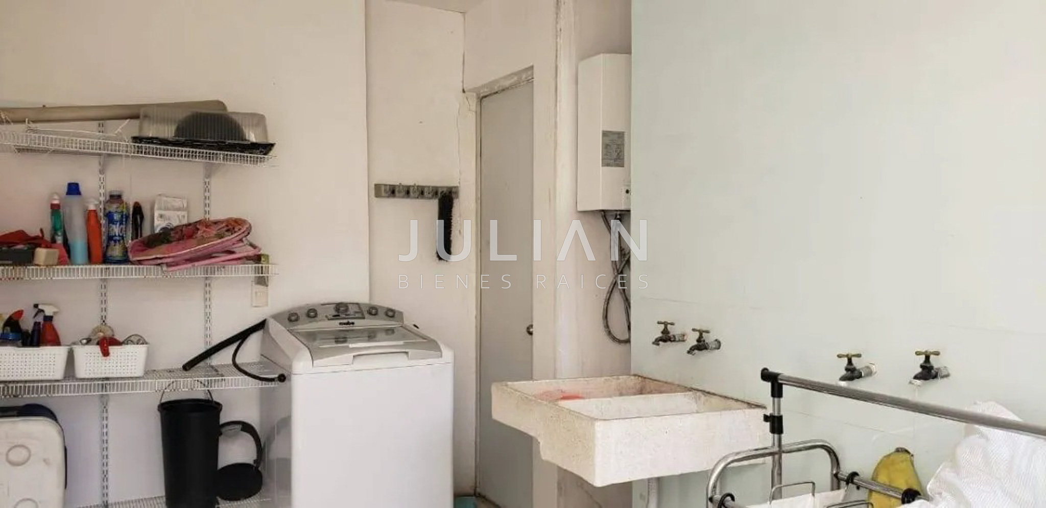 Casa en venta en Puerta de Anáhua (2)