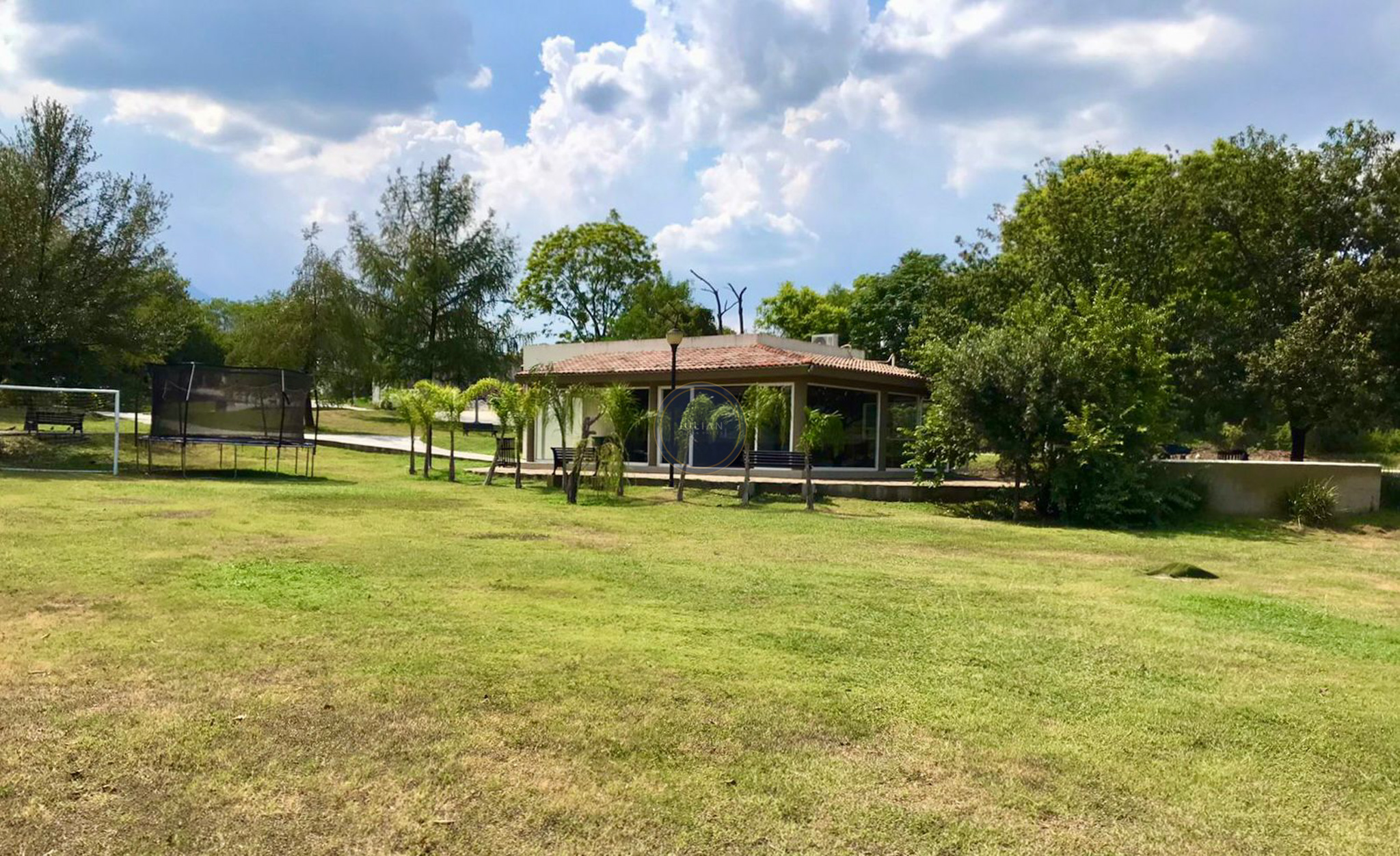 77ba9e5a-d8d2-43b1-abb7-449da502b7aa