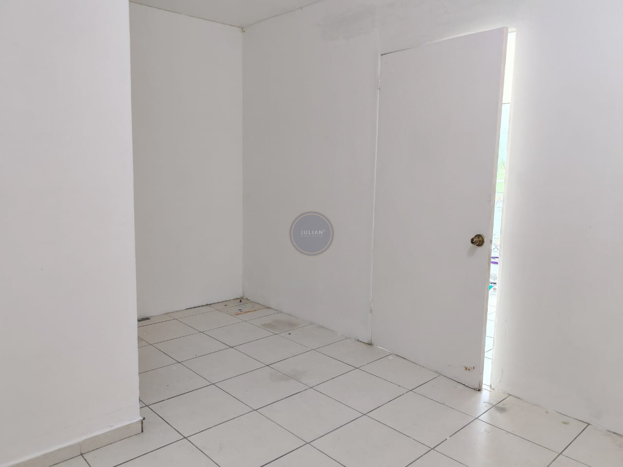 WhatsApp Image 2025-10-24 at 3.26