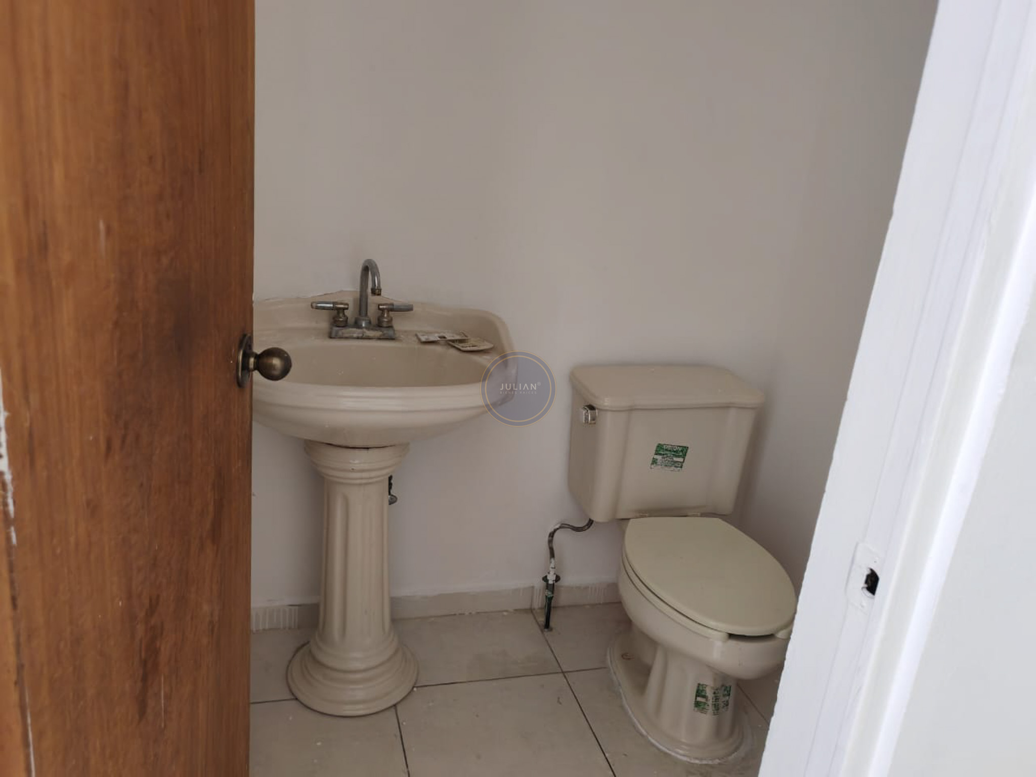 WhatsApp Image 2025-10-24 at 3.26