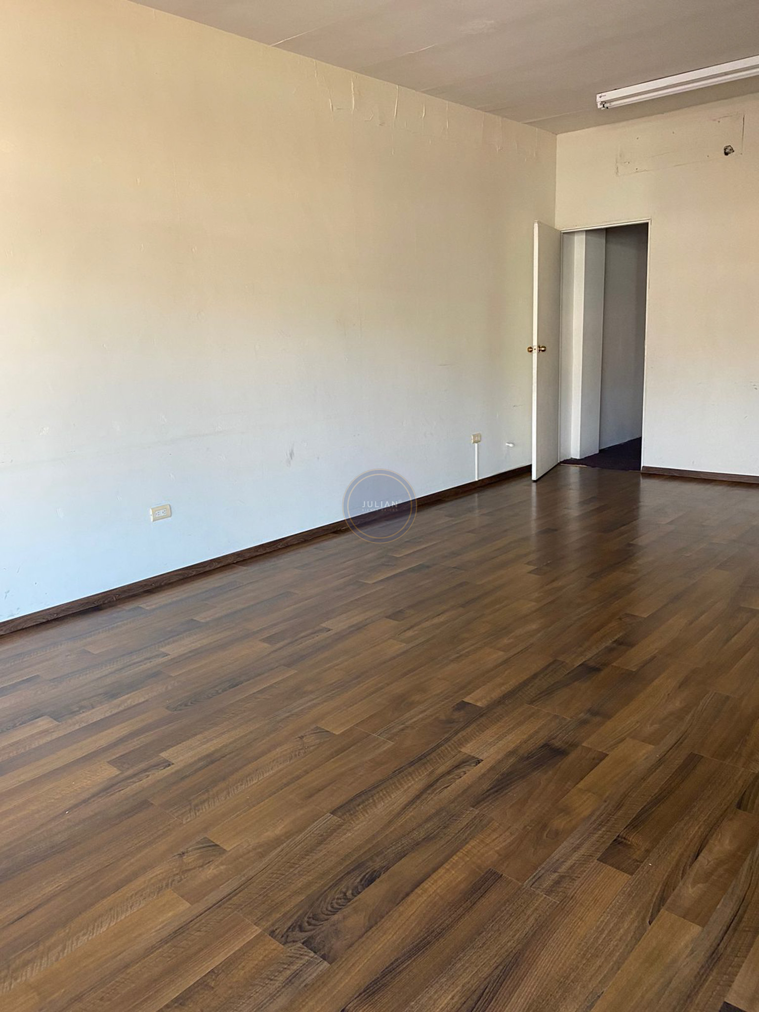 WhatsApp Image 2025-10-27 at 4.58