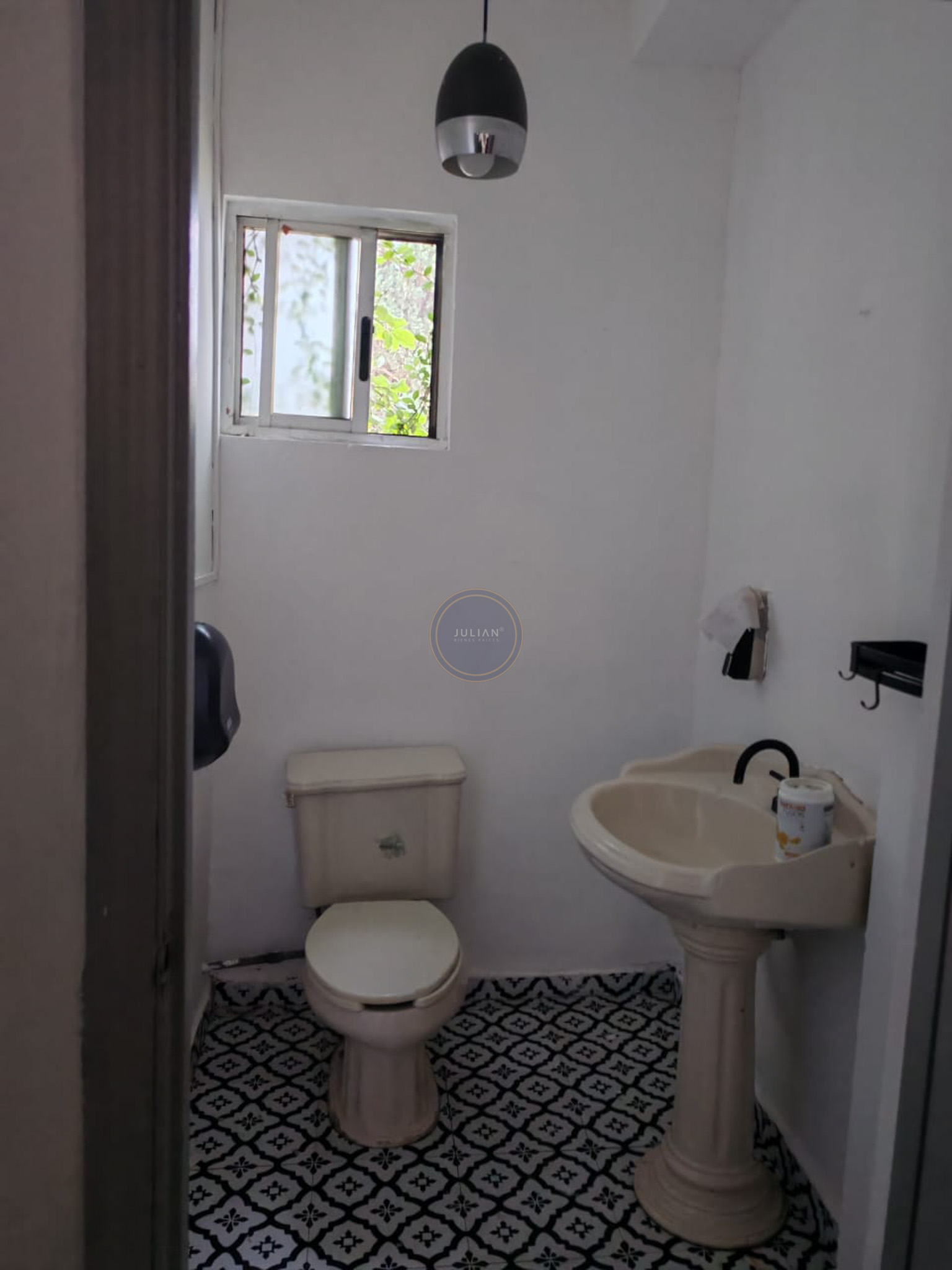 a1ef9923-7c62-4638-88f9-dbaae3932e42