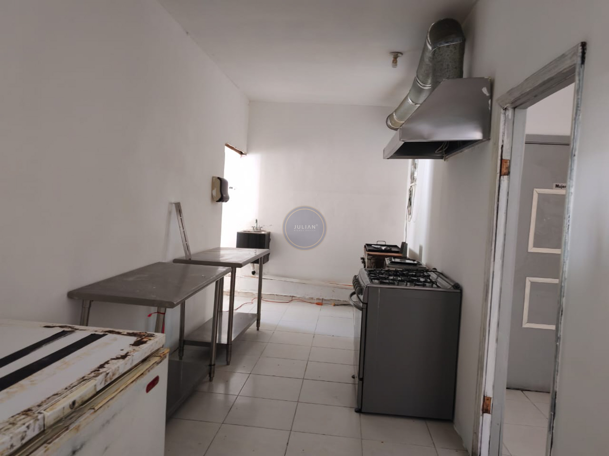 e71e7392-7c88-4a60-bdb9-8b174b8bbdf1