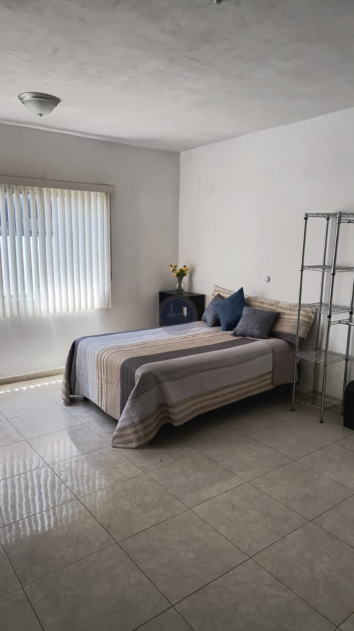 f642c2e9-5fc8-43f2-b58f-28dad86830e1