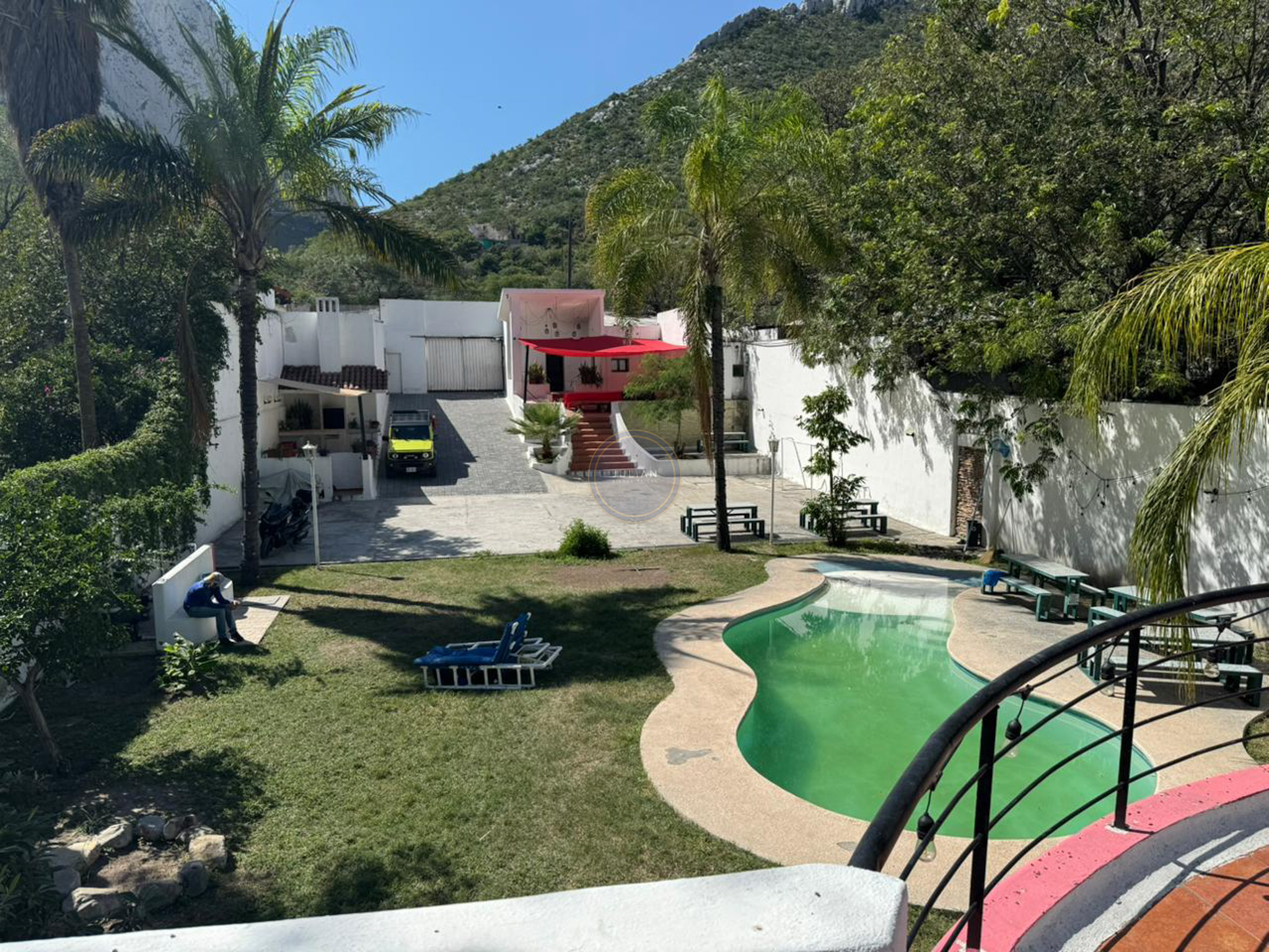 2b9169c8-8128-4647-8794-3d12480610d1