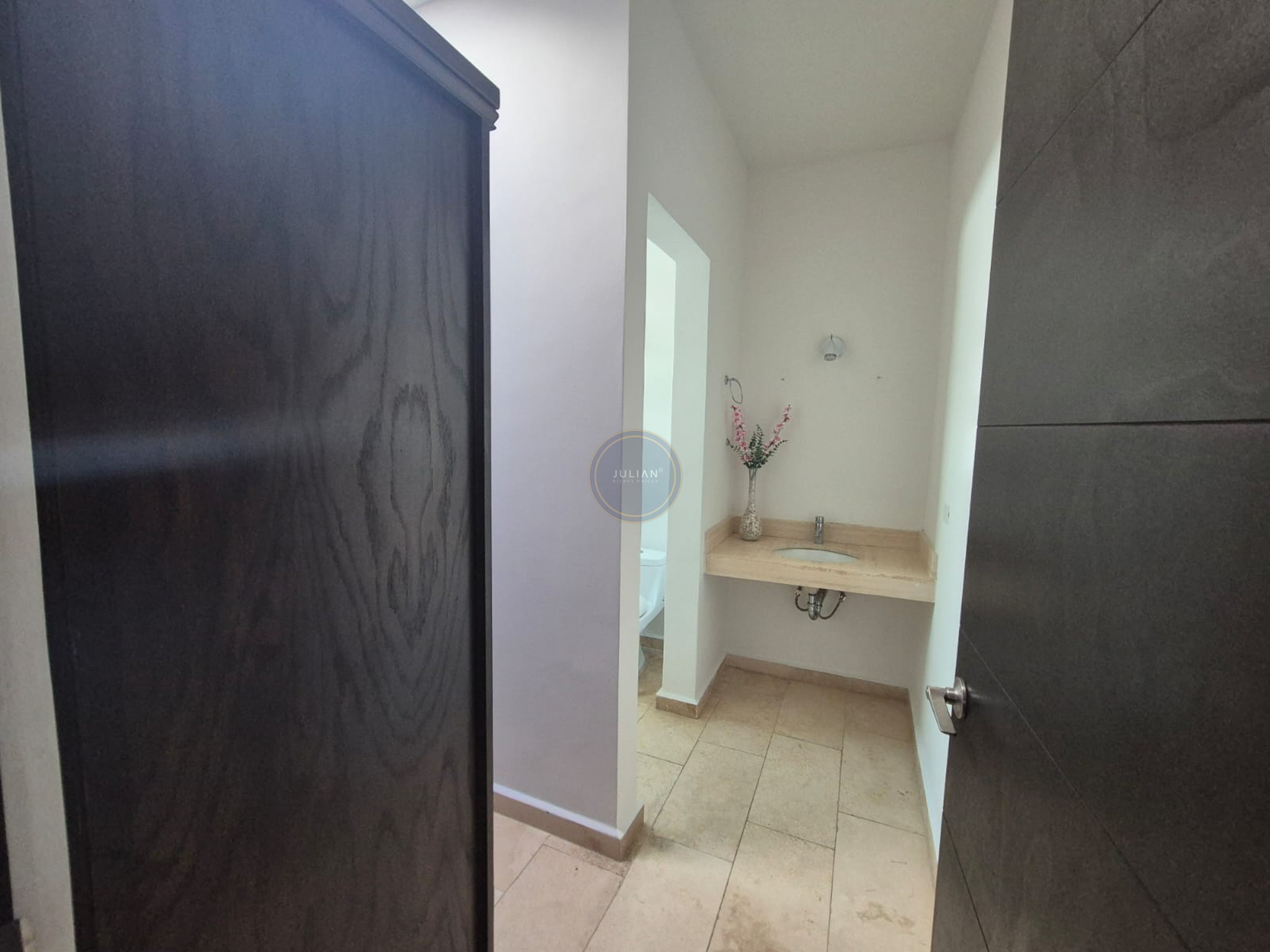 WhatsApp Image 2025-11-05 at 7.19