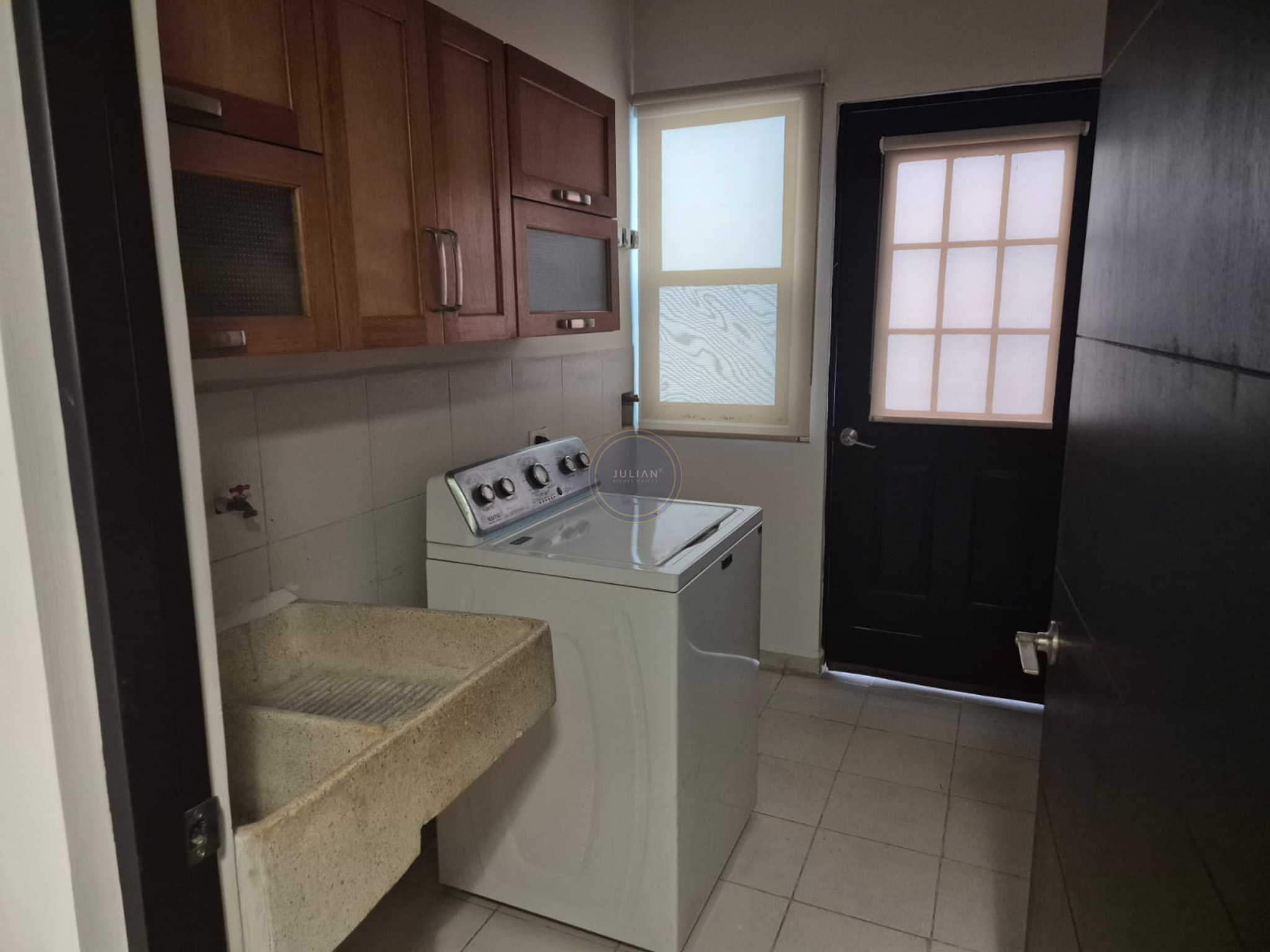 WhatsApp Image 2025-11-05 at 7.19