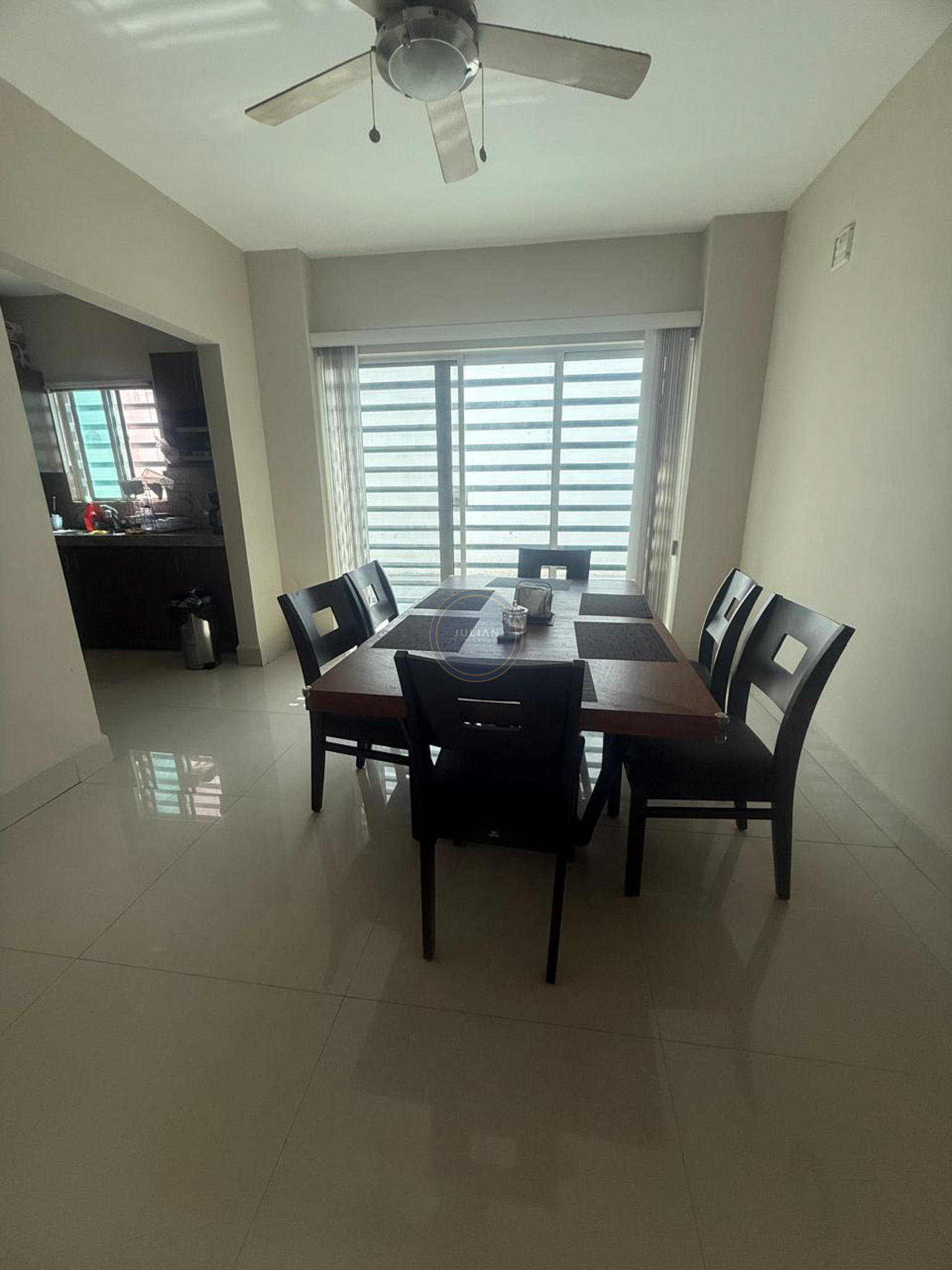 aa92a4e8-83e3-45b5-b075-a365d7198a93