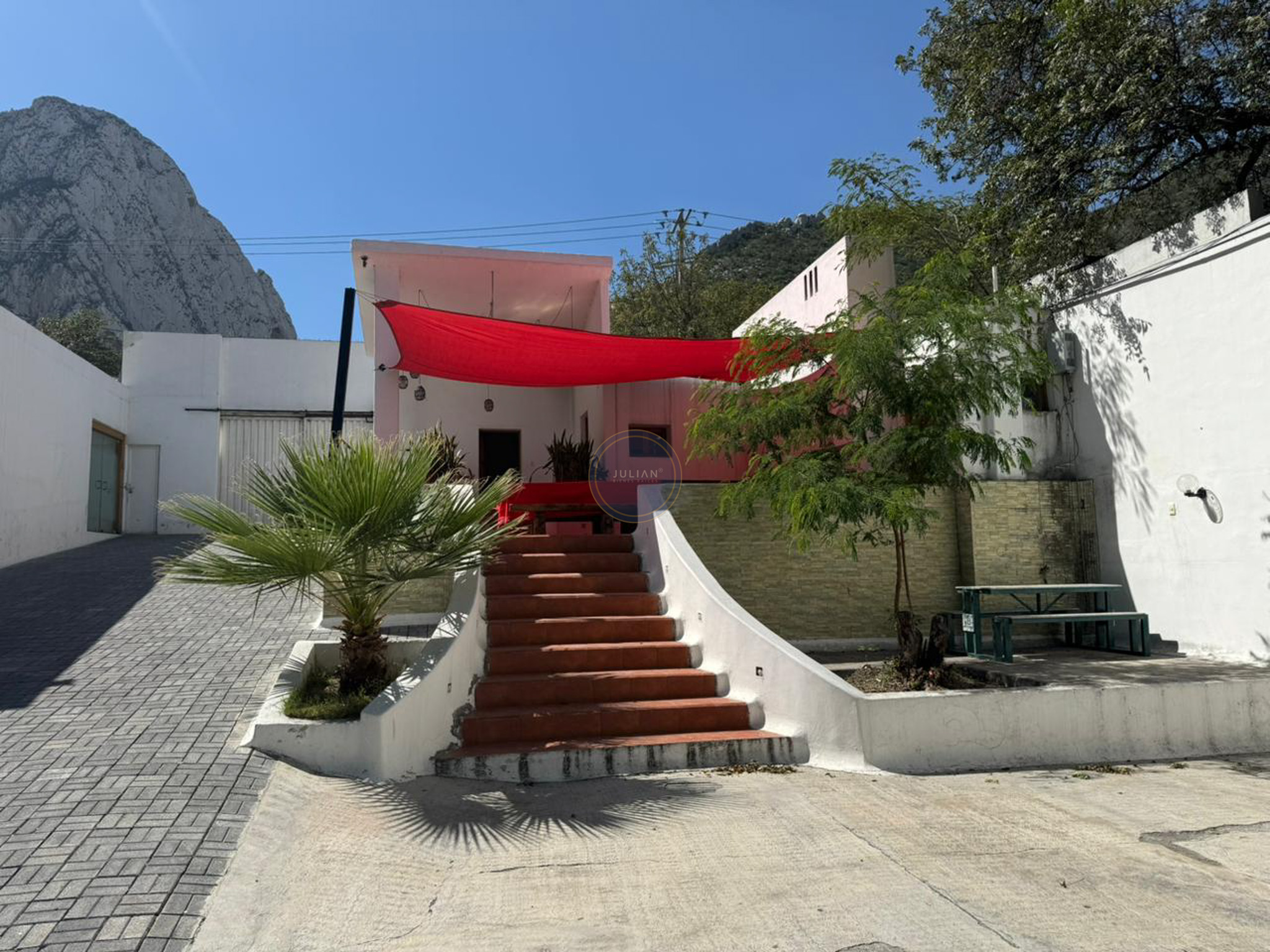 dd52931d-1e42-4b25-9450-5d94935a0d30