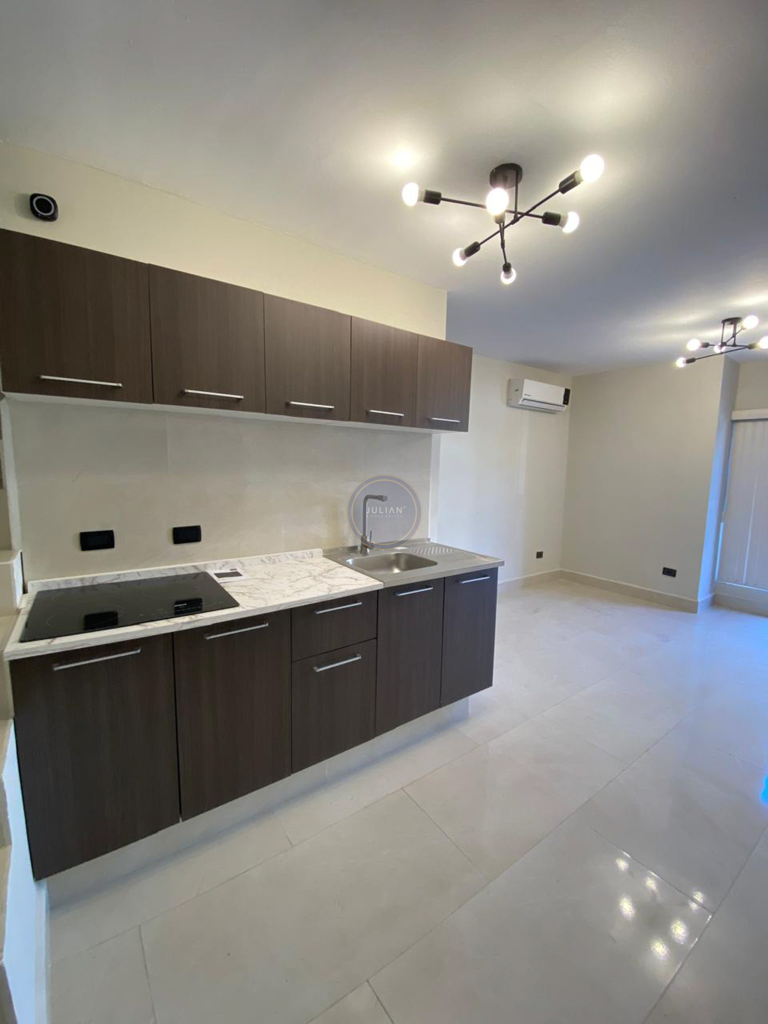 WhatsApp Image 2025-12-15 at 4.35