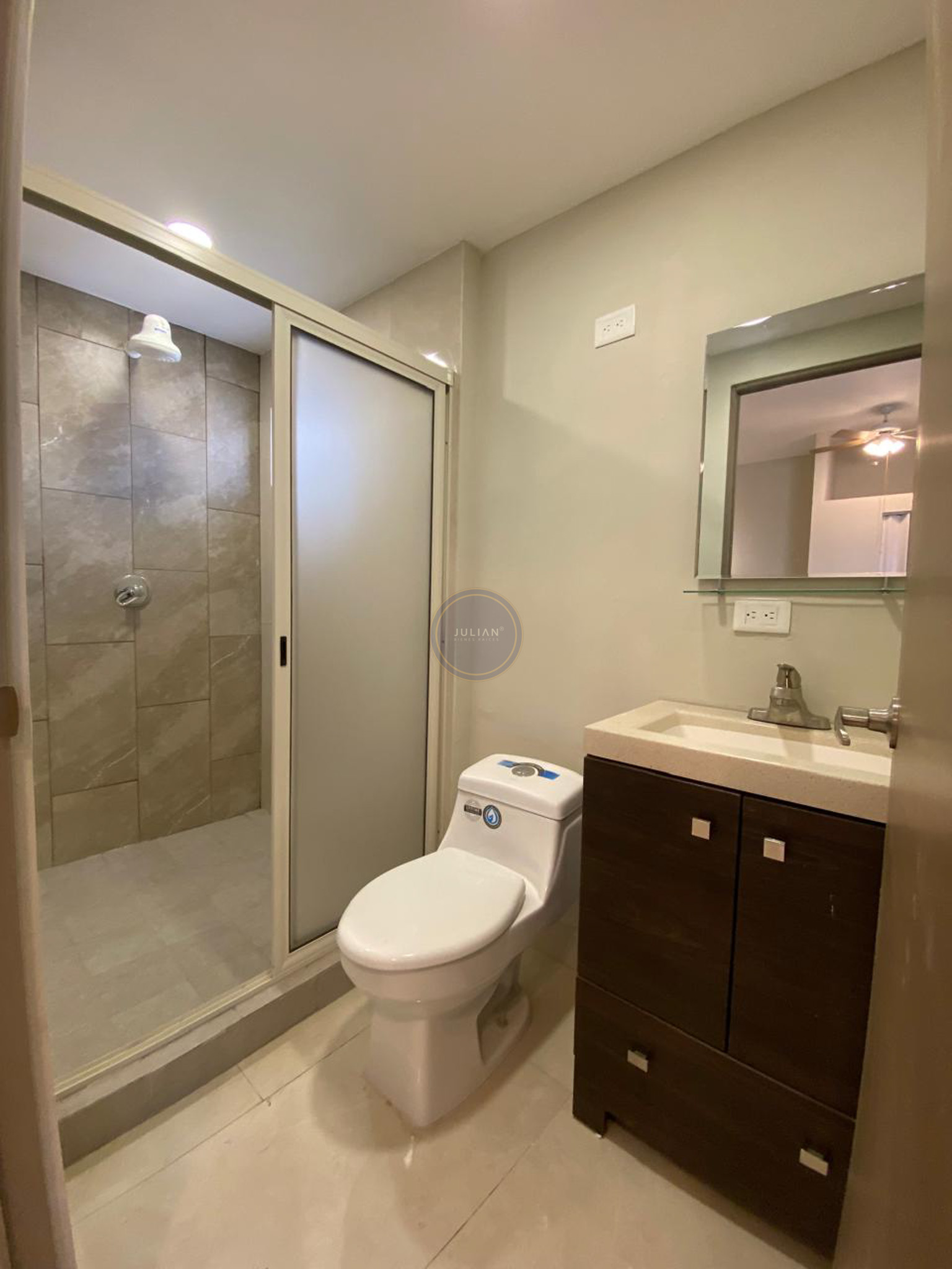 WhatsApp Image 2025-12-15 at 4.35