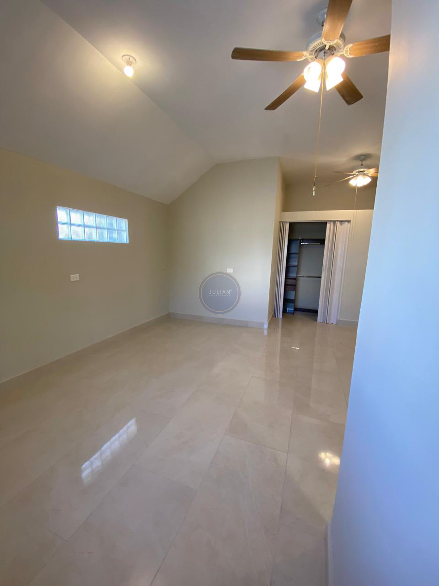 WhatsApp Image 2025-12-15 at 4.35