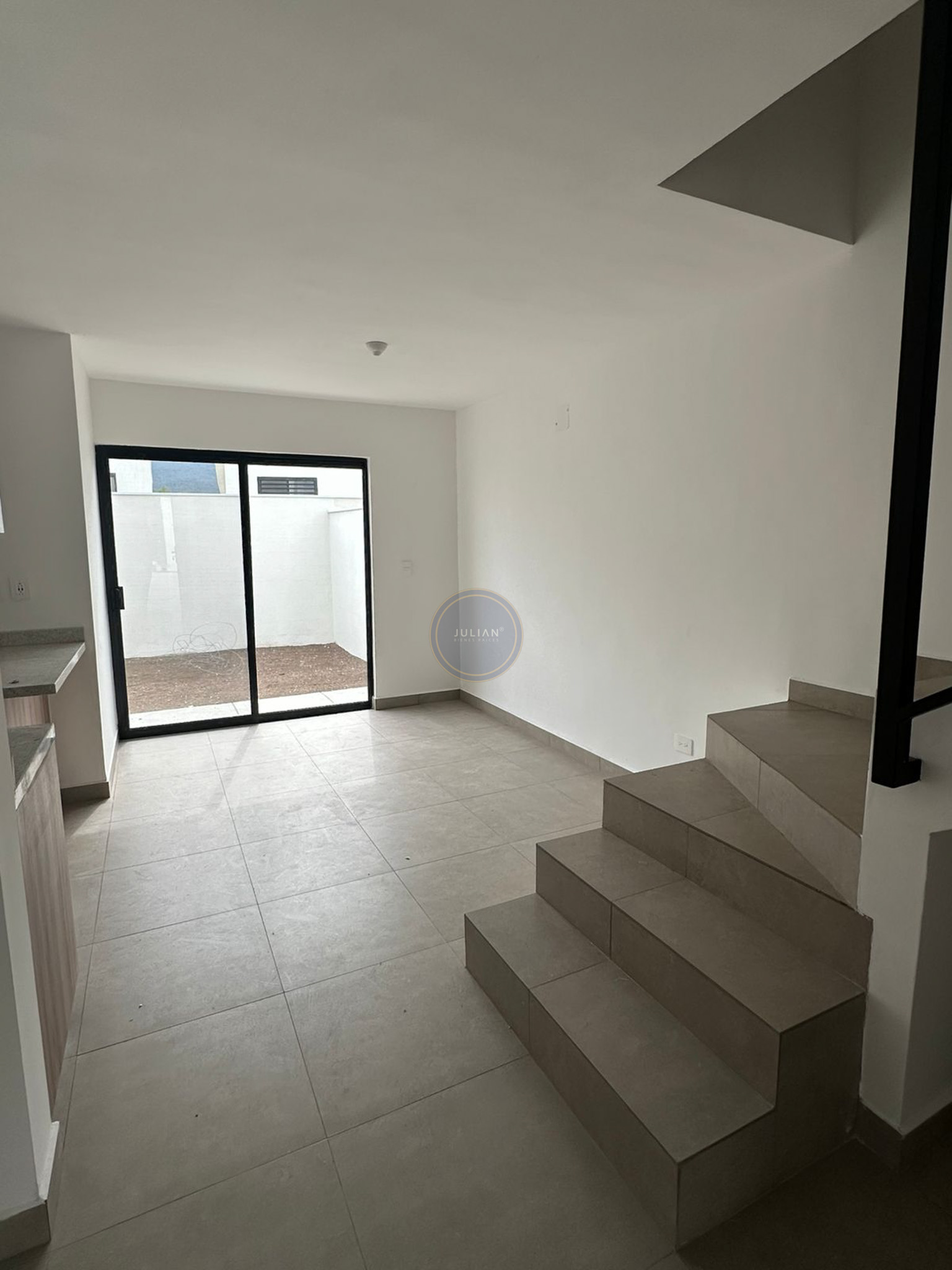 0b300a00-b2f3-4f4e-a3fb-75757703b6ae