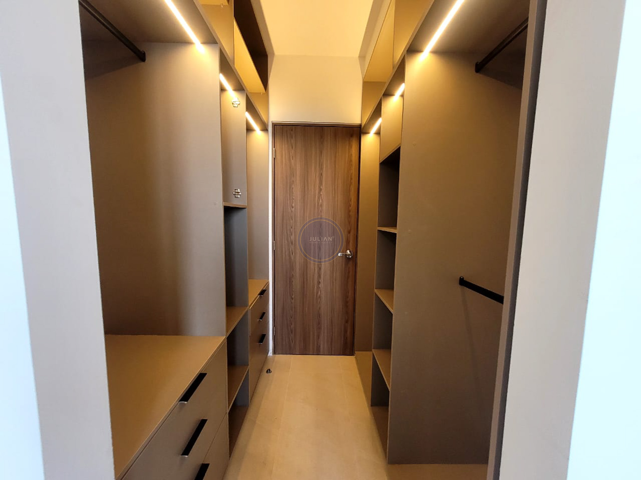 14967d86-e798-442d-8c51-d1e5d8309a34