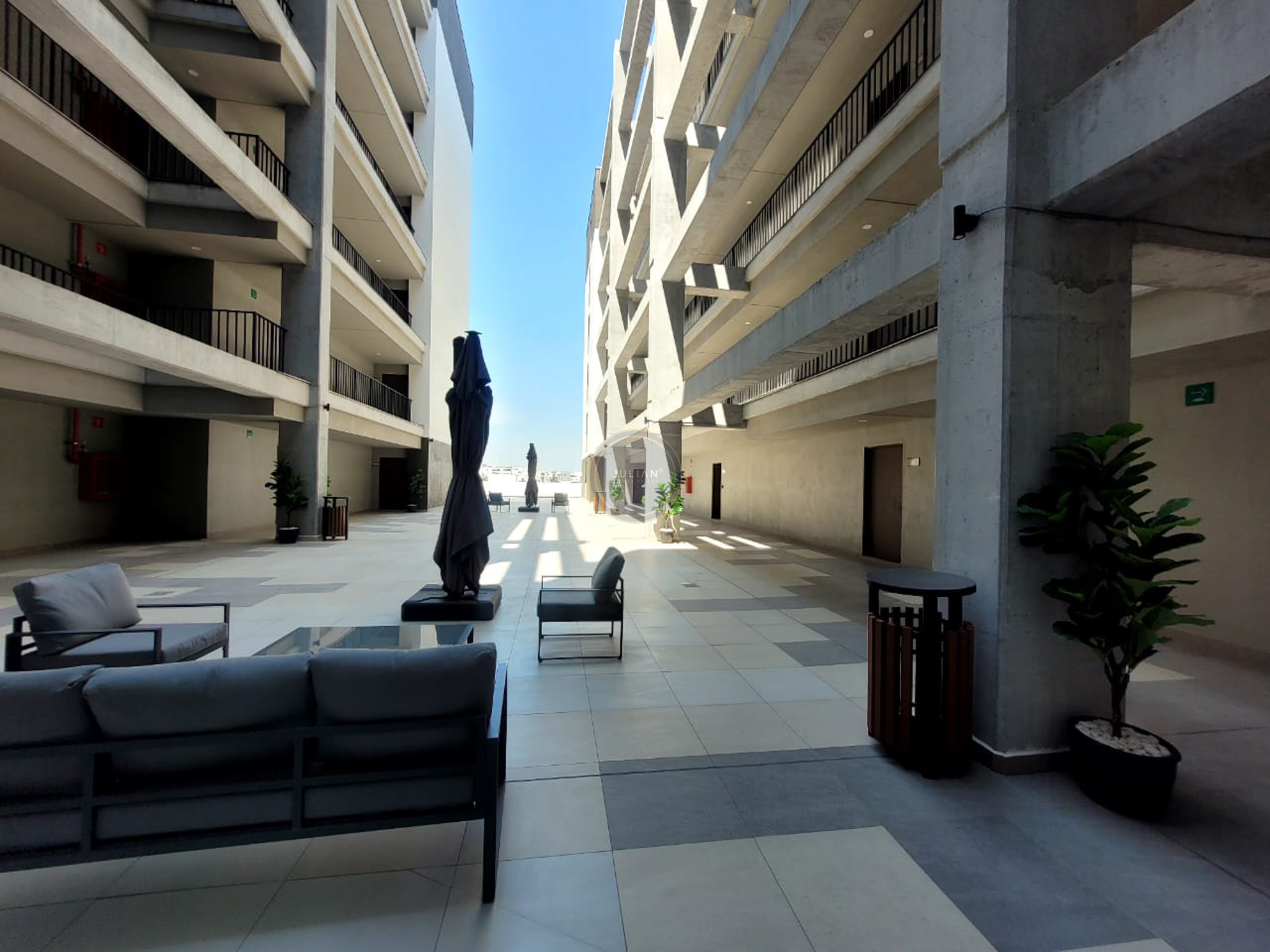 408ff979-2ce1-4dad-aadf-d58c7d0888ed