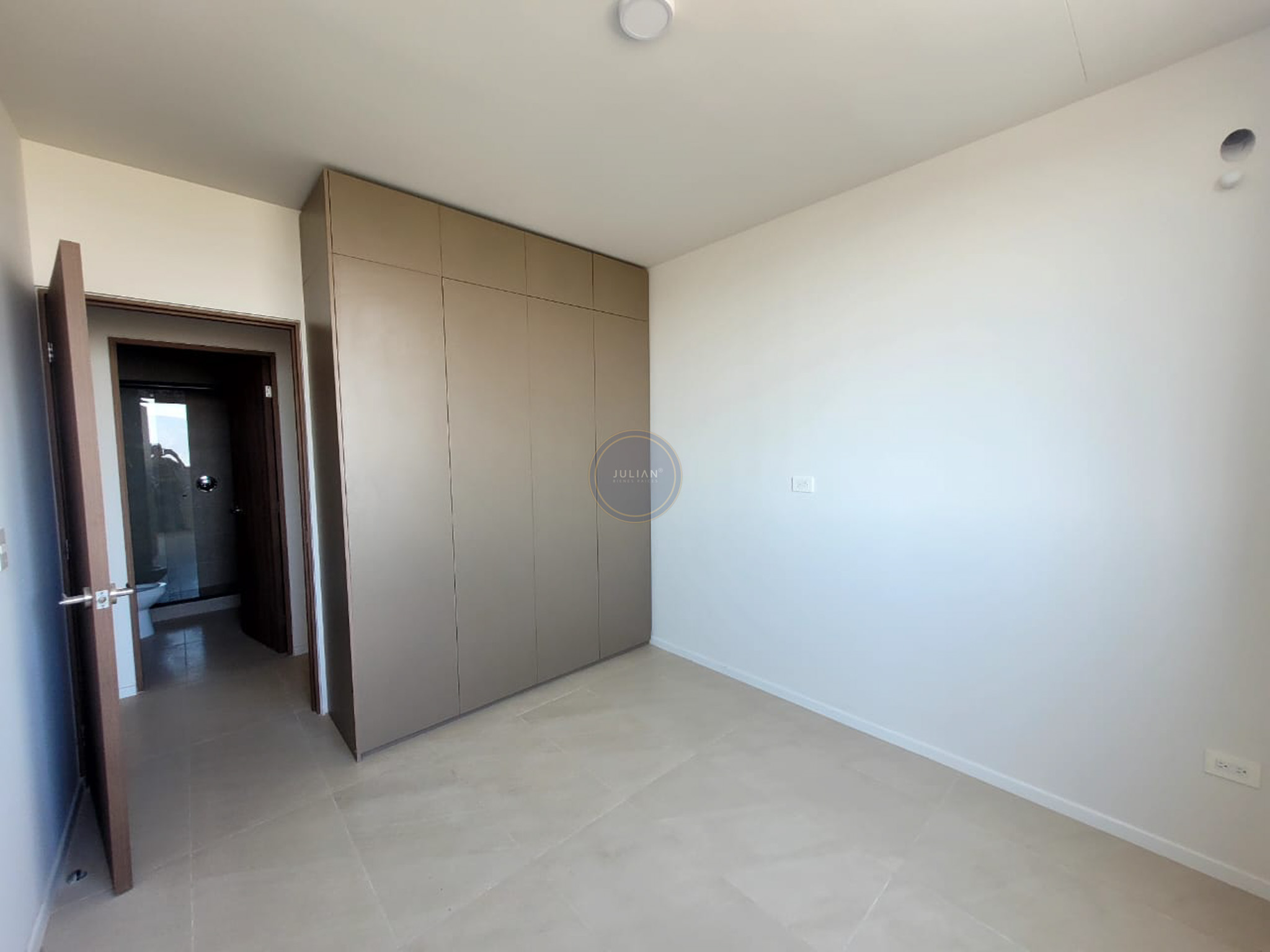 8f14dac8-aaf8-4f87-9690-73c52ed930cb