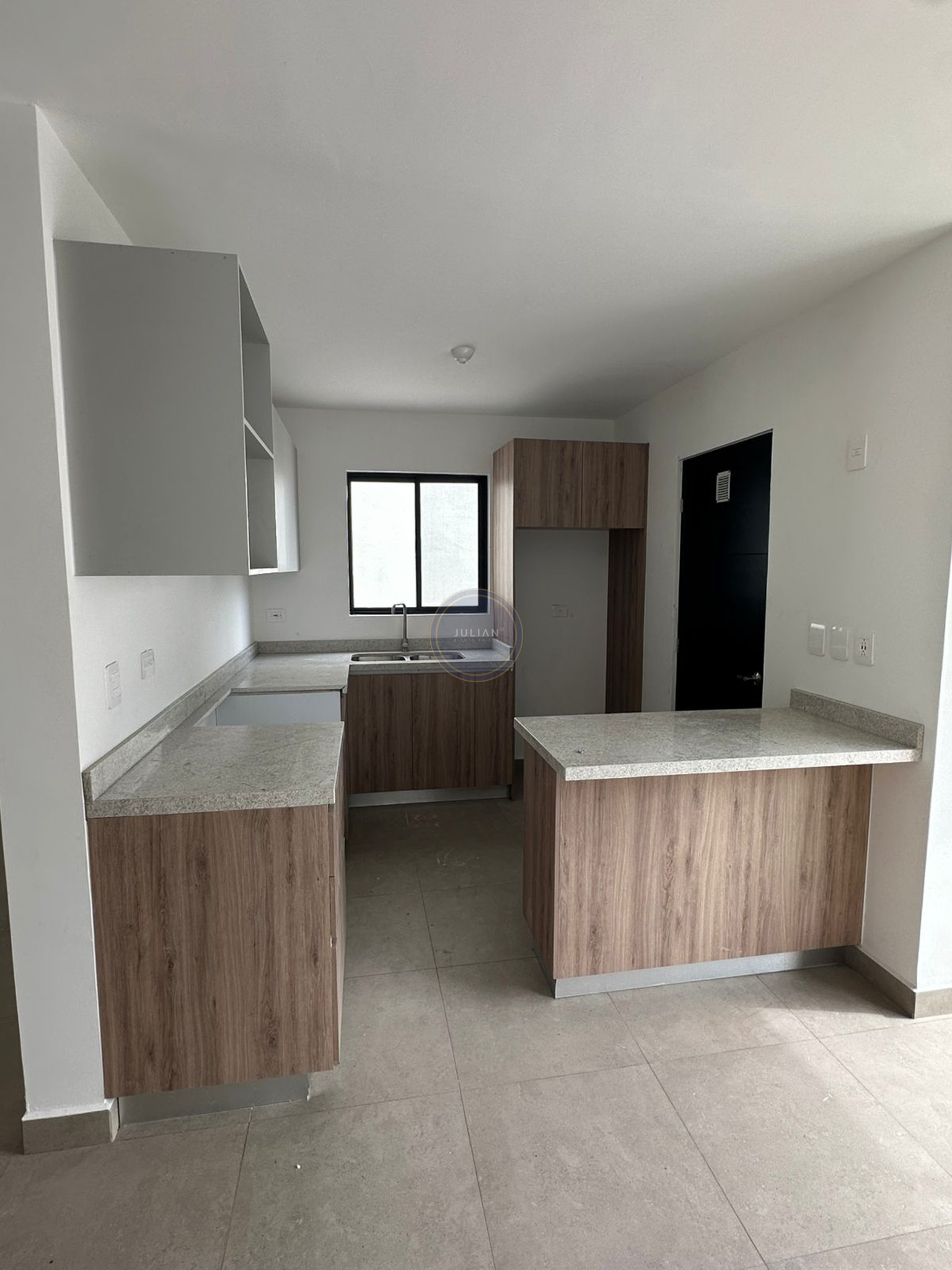 c1efbc37-dc48-4d2d-9fca-a25a8757a936