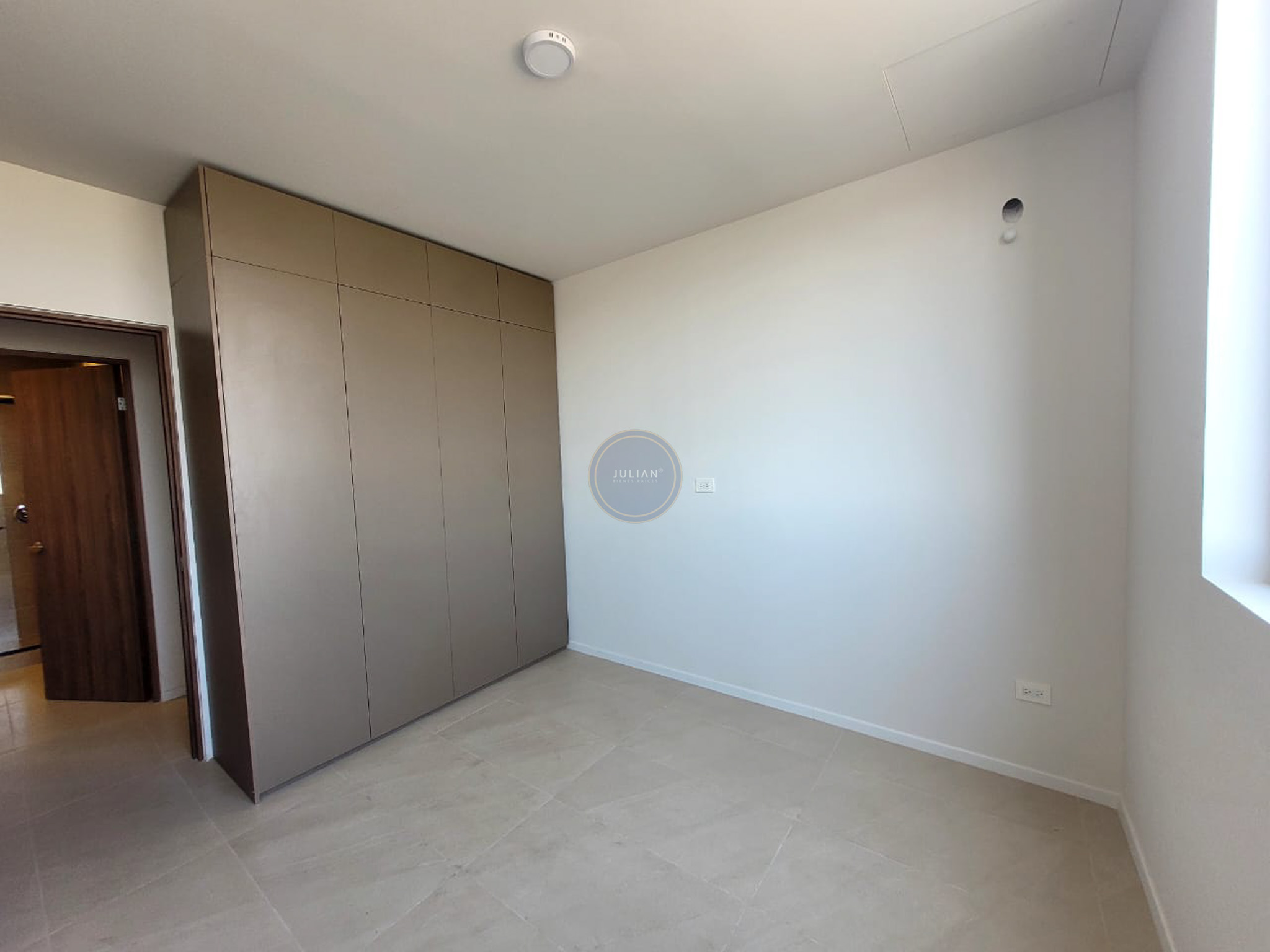 d53b7716-a032-4477-b558-98fe6fd28156