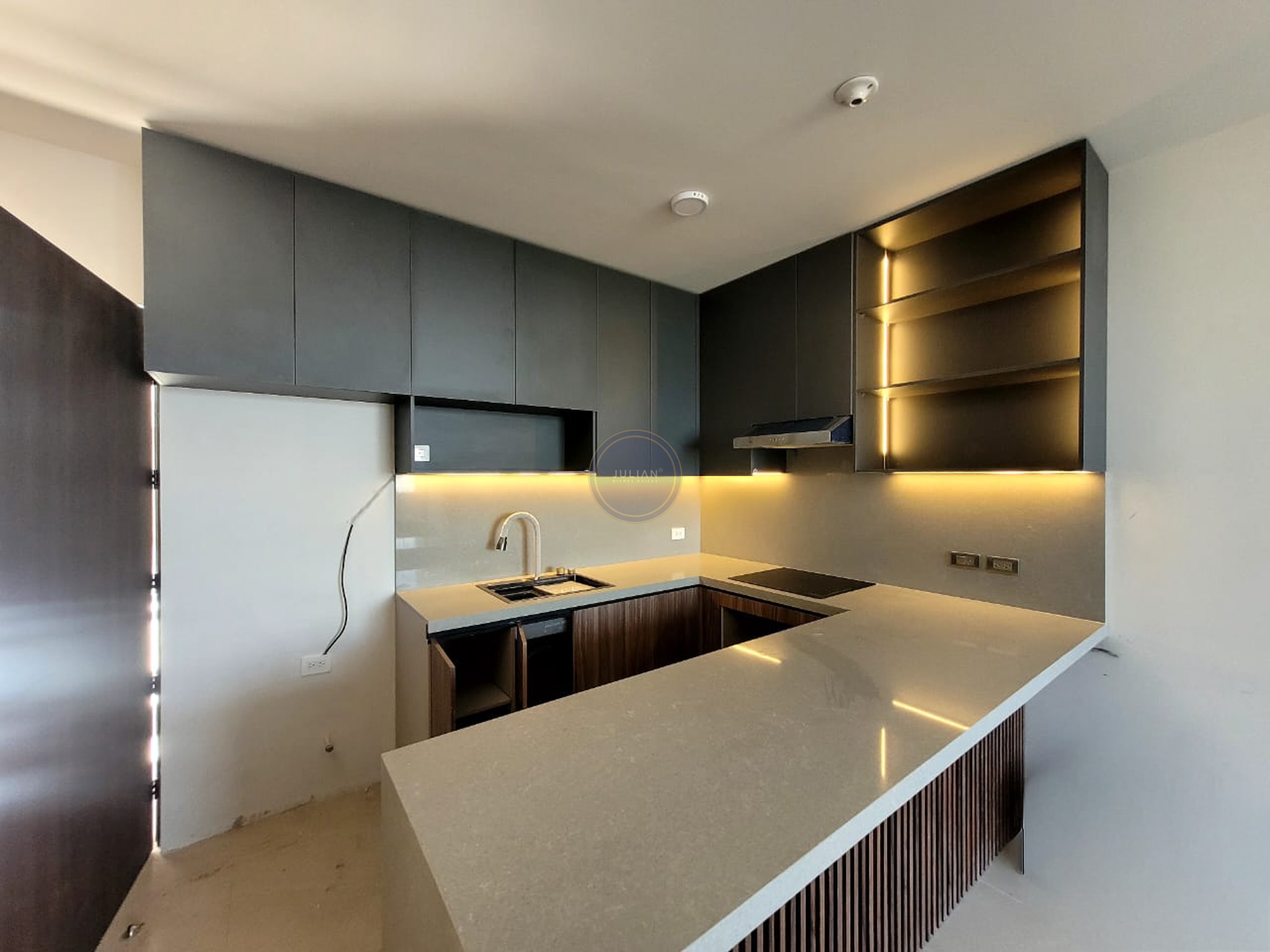 e266b21f-21fa-475f-9143-8e0317d00ec2